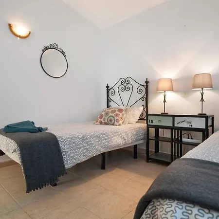 2 Palmeras Iii Lanzarote Апартаменты *